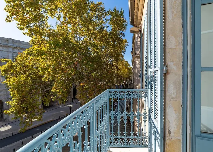 Beau Balcon Des Arènes Nîmes